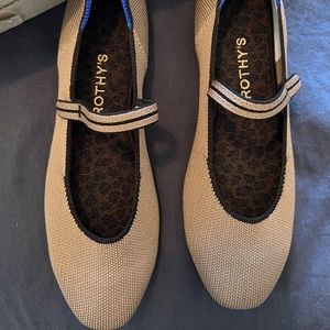 Rothy’s portobello Maryjanes -New